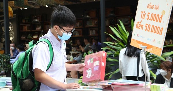 Mê mẩn với hội chợ sách giảm giá còn 5.000 - 10.000 đồng