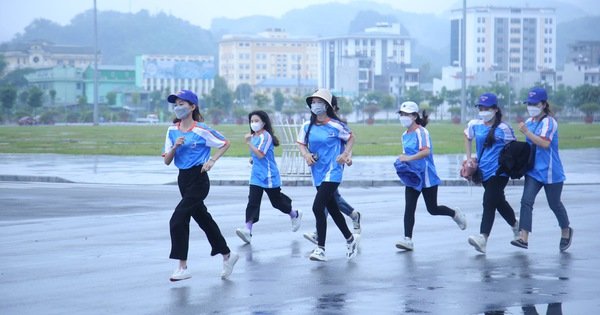 1 triệu km đi bộ, chạy bộ vì cộng đồng chặng thứ 4, huy động kinh phí xây nhà văn hóa