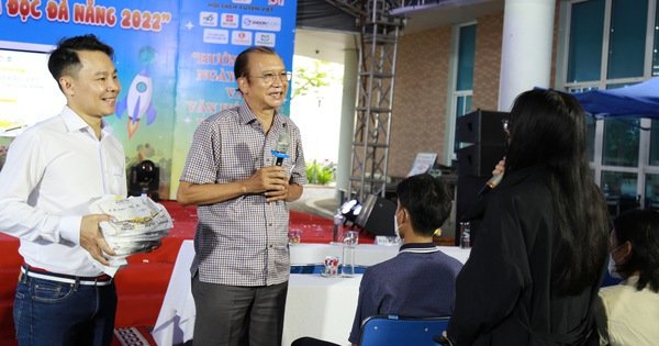 Đừng chần chừ, bạn trẻ hãy bắt đầu viết cuốn sách của mình