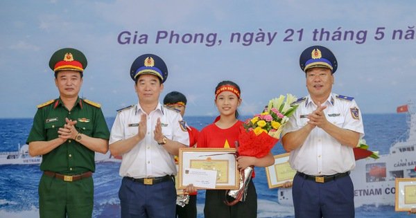 Nữ sinh lớp 7 giành giải nhất cuộc thi ‘Em yêu biển đảo quê hương’